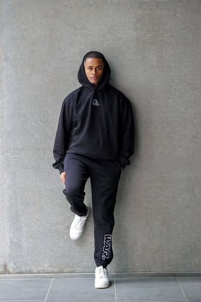 INTERNATIONAL OVERSIZED TRACKPANTS