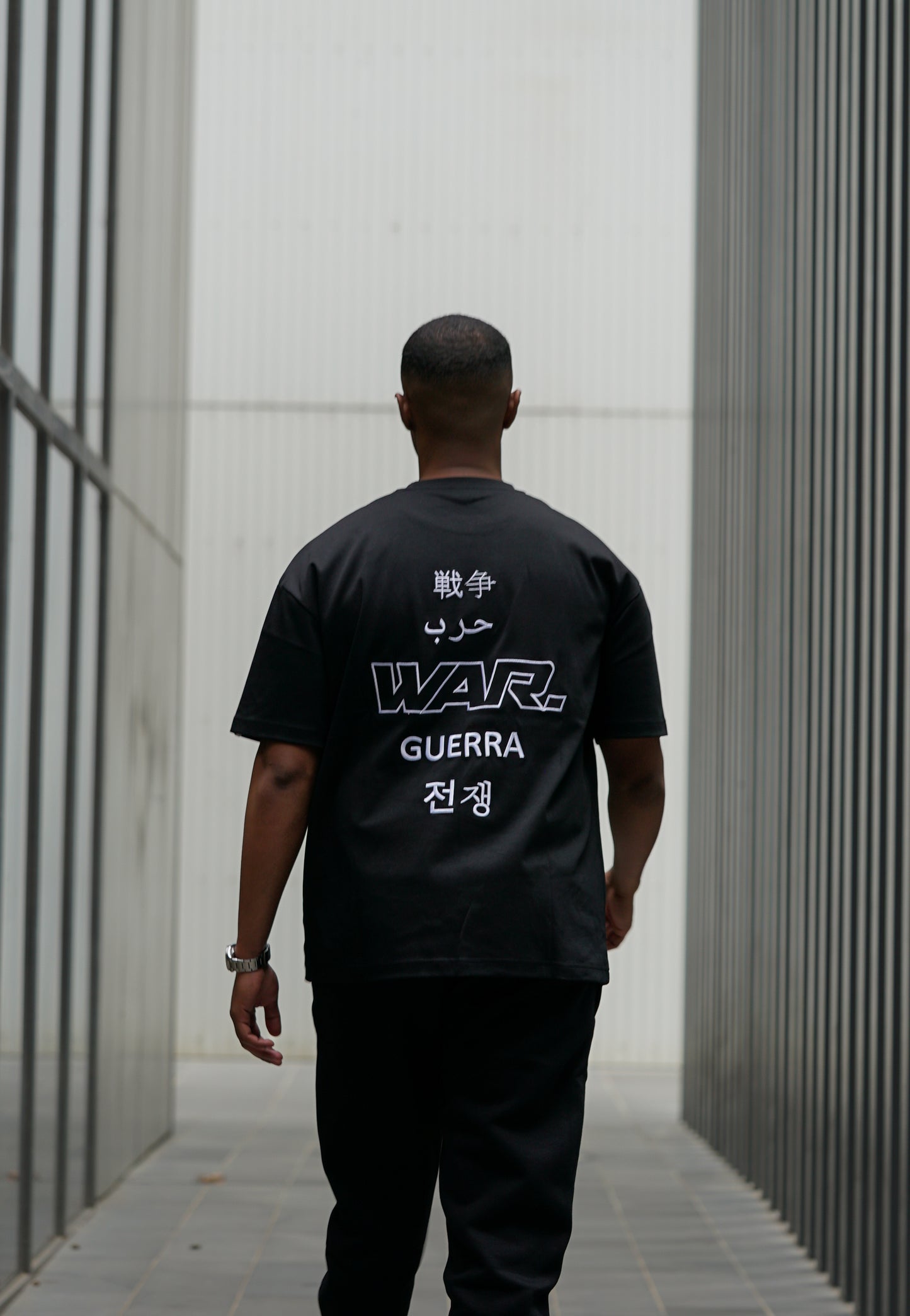 INTERNATIONAL OVERSZIED  TEE