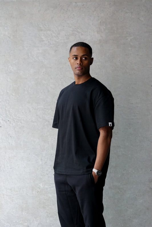 INTERNATIONAL OVERSZIED  TEE